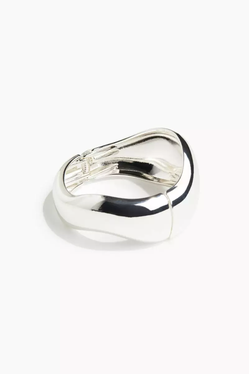 Chunky hinged bangle