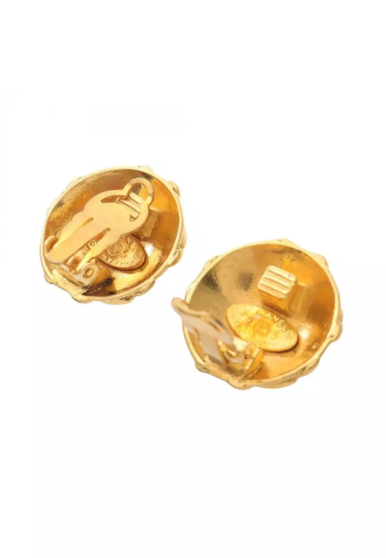 Pre-Loved Chanel coco mark earrings GP gold 25