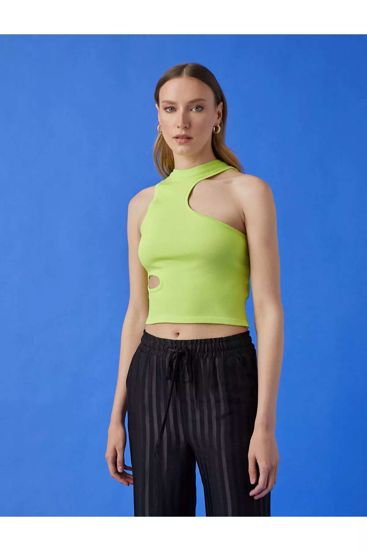 Asymmetrical Cutout Detail Knitwear Top