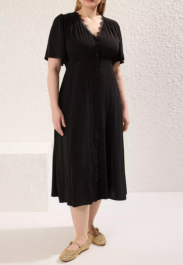 Black Short Sleeve Lace Collar Buttoned Midi Woven Plus Size Dress