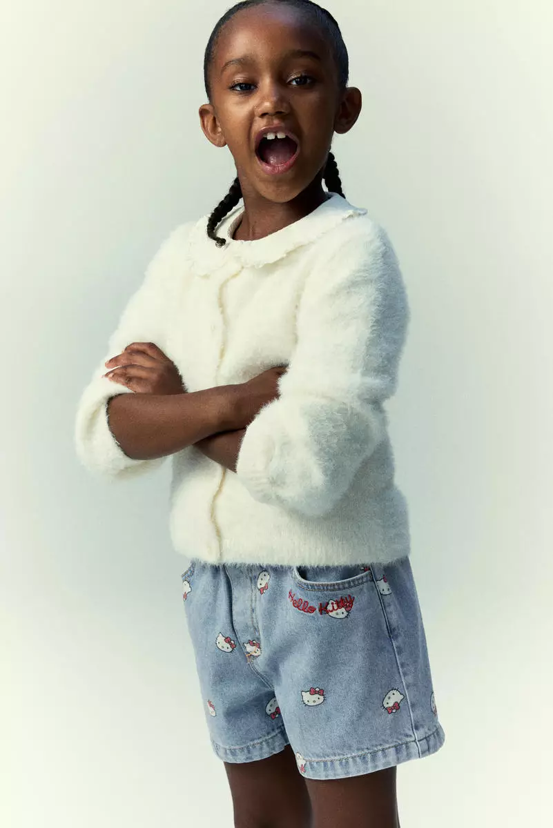 Loose-fit denim shorts