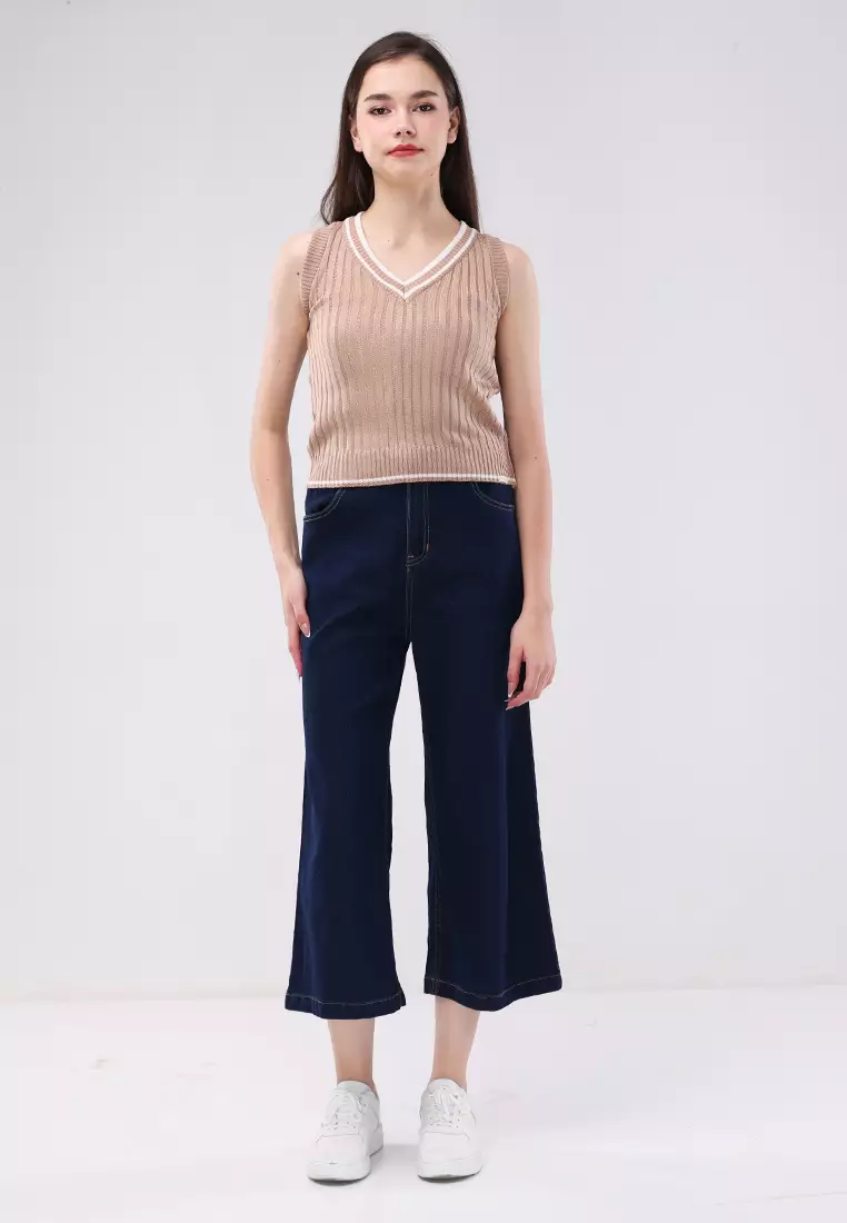 Knitted V-neck Sleeveless Blouse