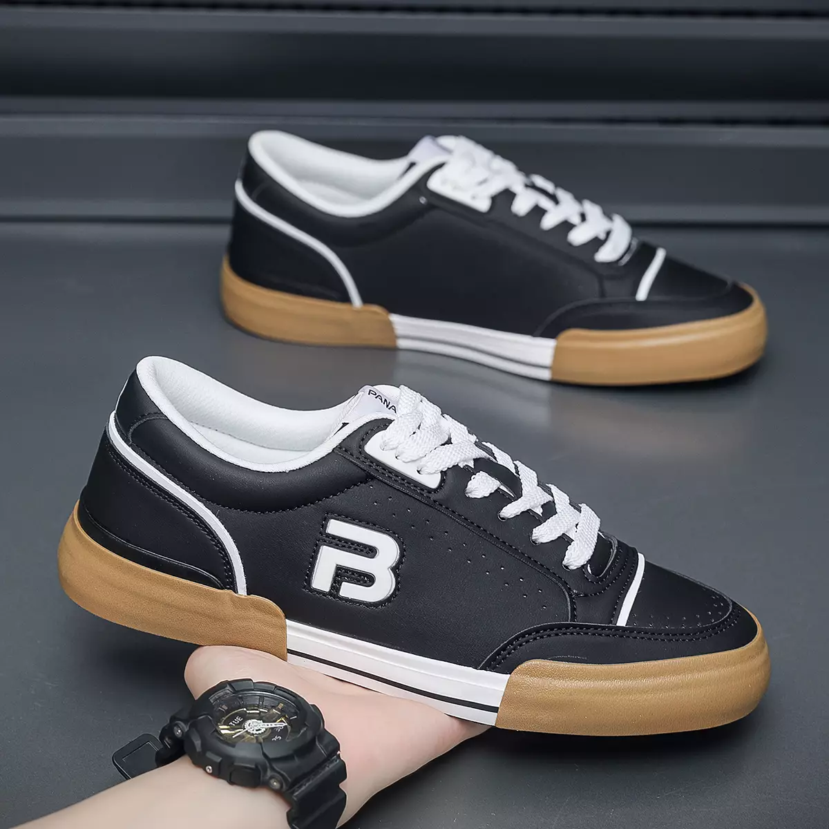 Sneakers Pria Casual Traveling Jalan Santai Sepatu Cowok Trendy Kekinian Modis TH2401