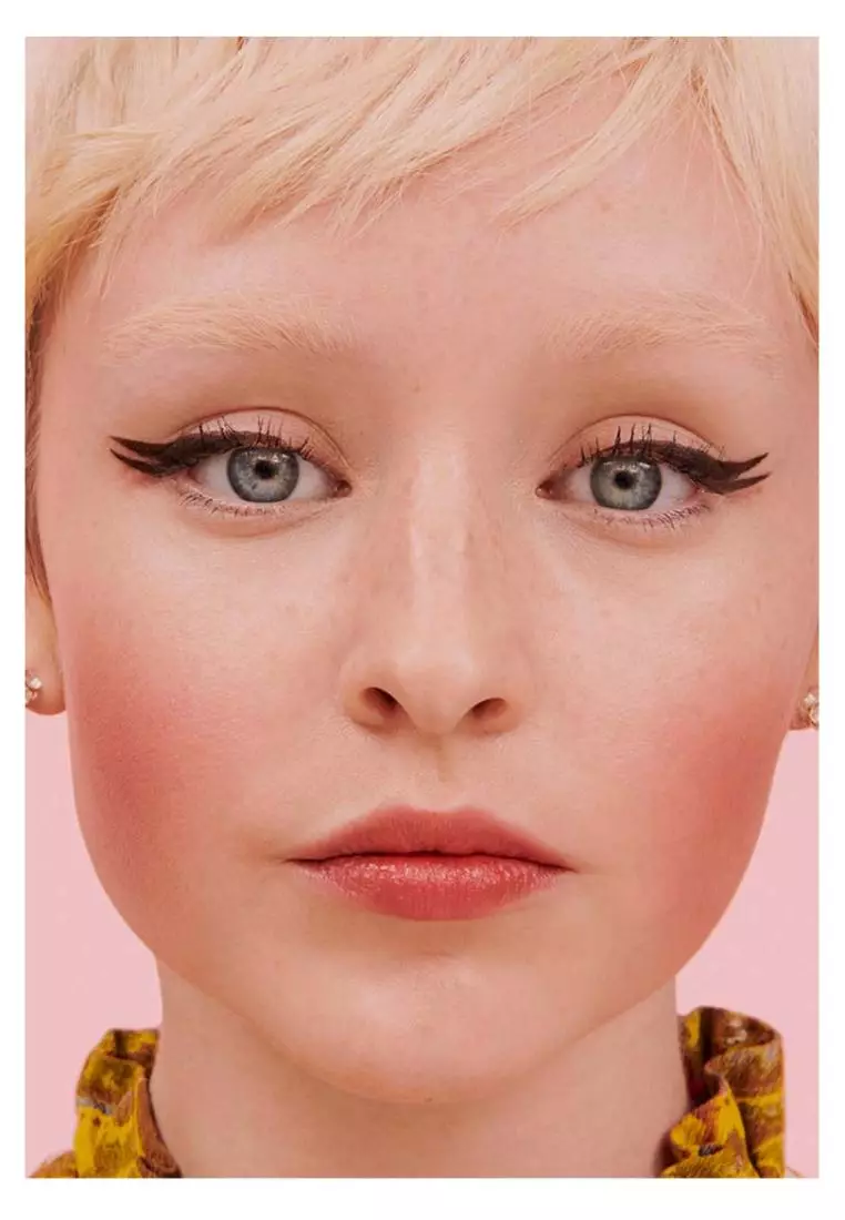 Benefit Willa Soft Neutral-Rose Blush