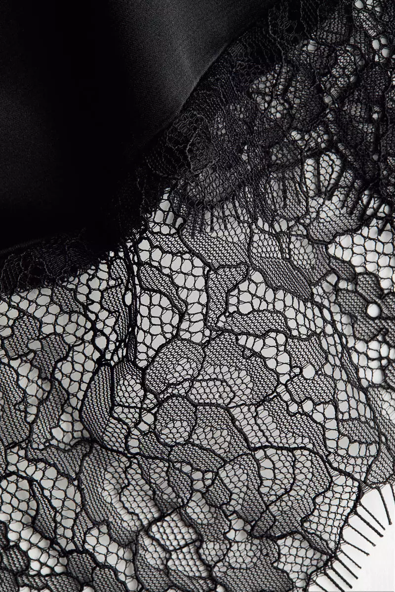 Oversized lace-trimmed shirt