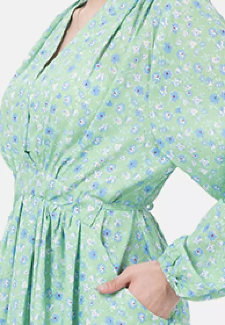 Pearl blossom Long Dress in Green