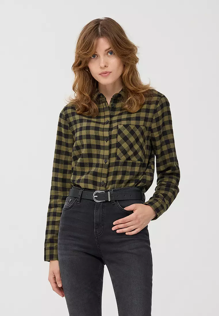 Woman Long-Sleeved Shirt