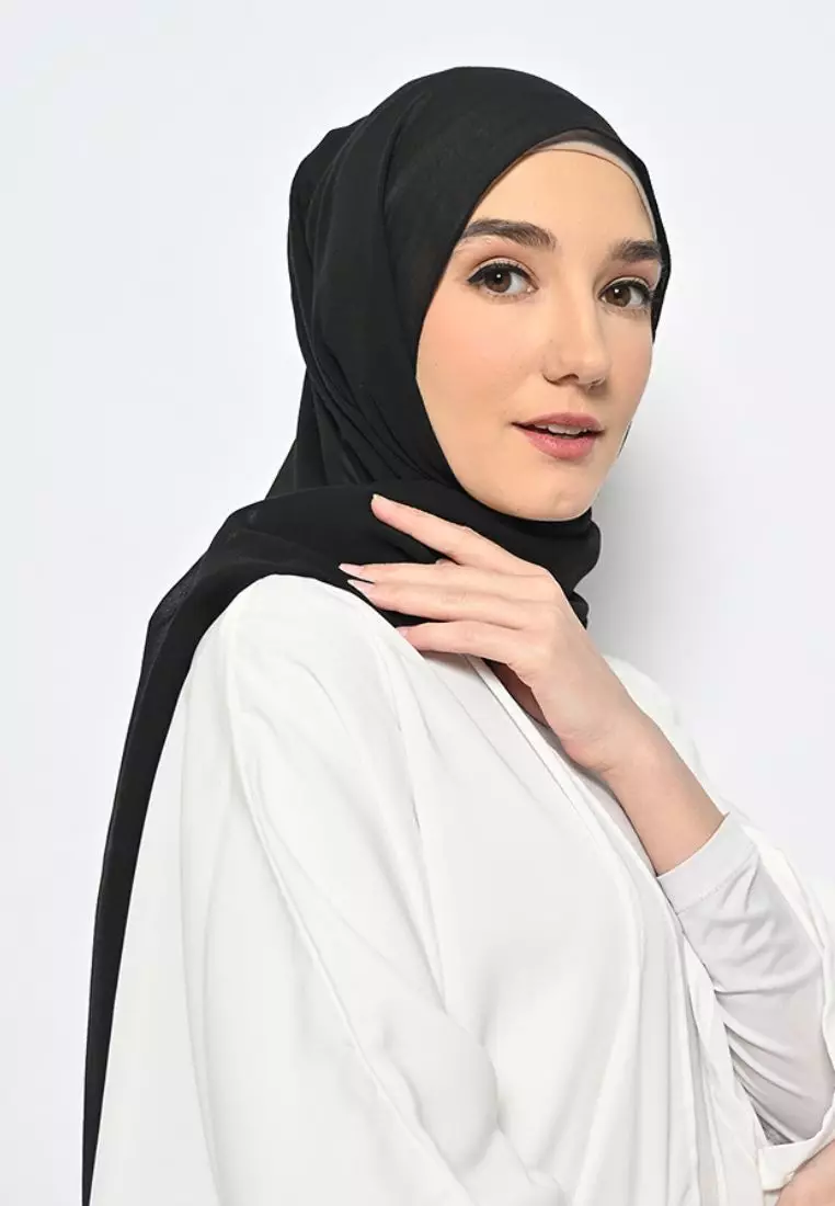 Pasmina Voal Gucci Jahit Tepi Black