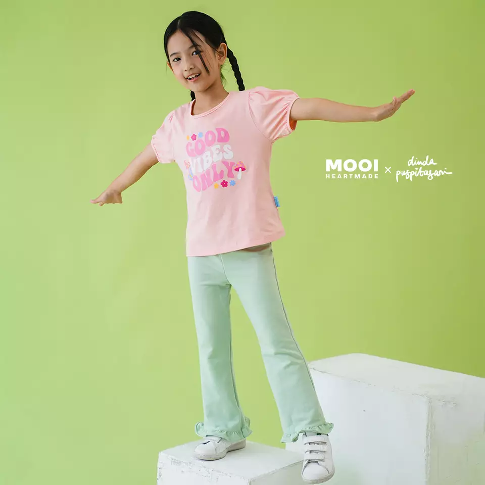 Mooi X Dinda Puspitasari Celana Panjang Anak Perempuan Yumna Pants Ruffle - Pink Blossom