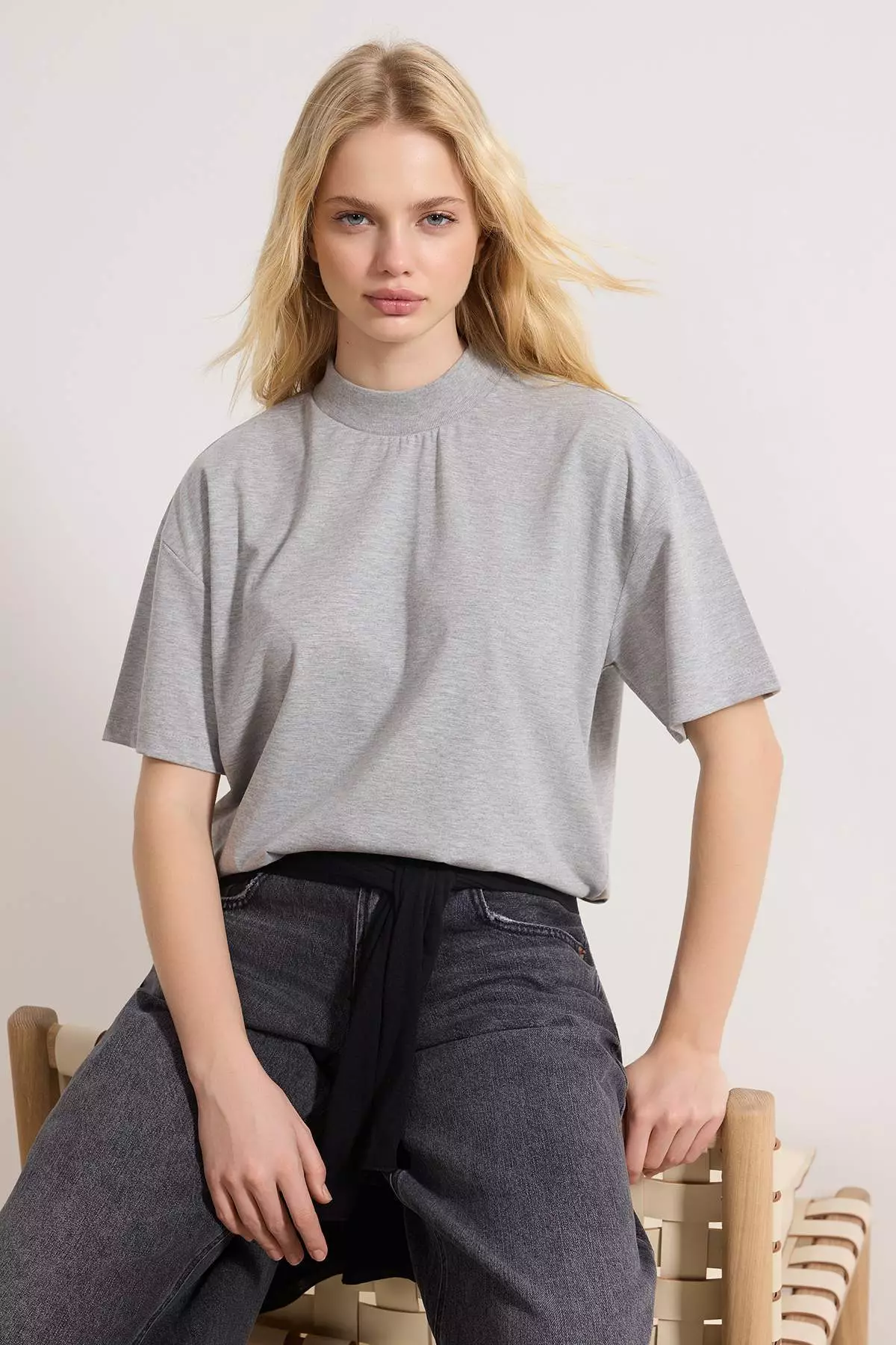 Gray Melange 1% Thick Cotton Mock Neck Quarter Sleeve Knitted T-Shirt Twoss24Ts74