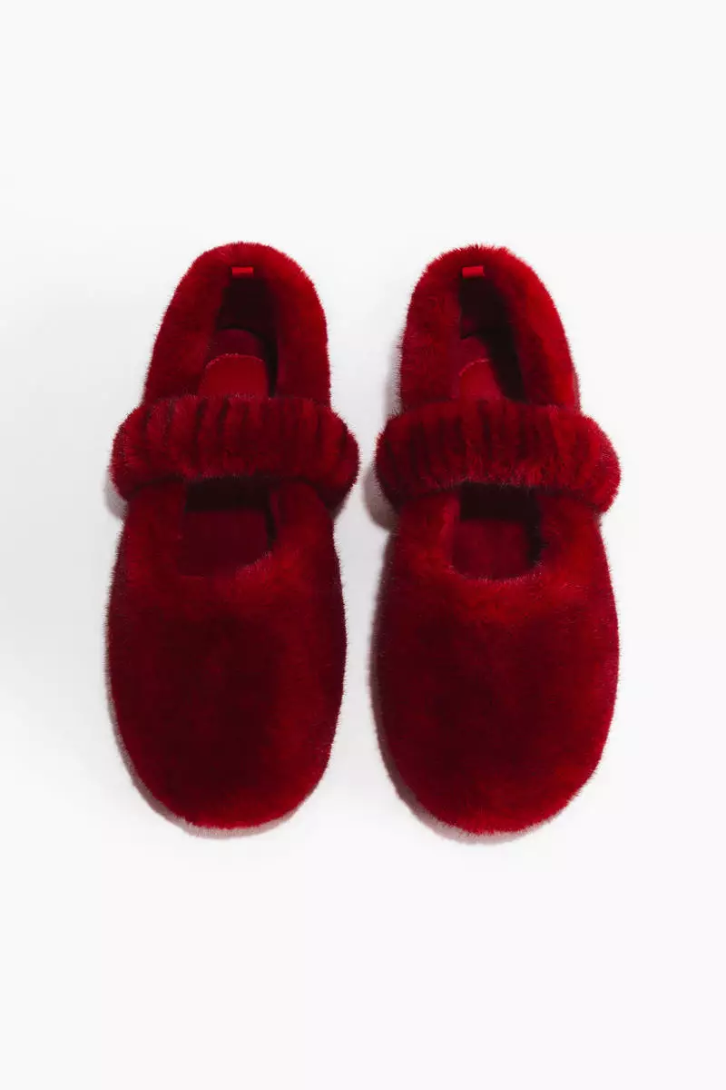 Fluffy slippers