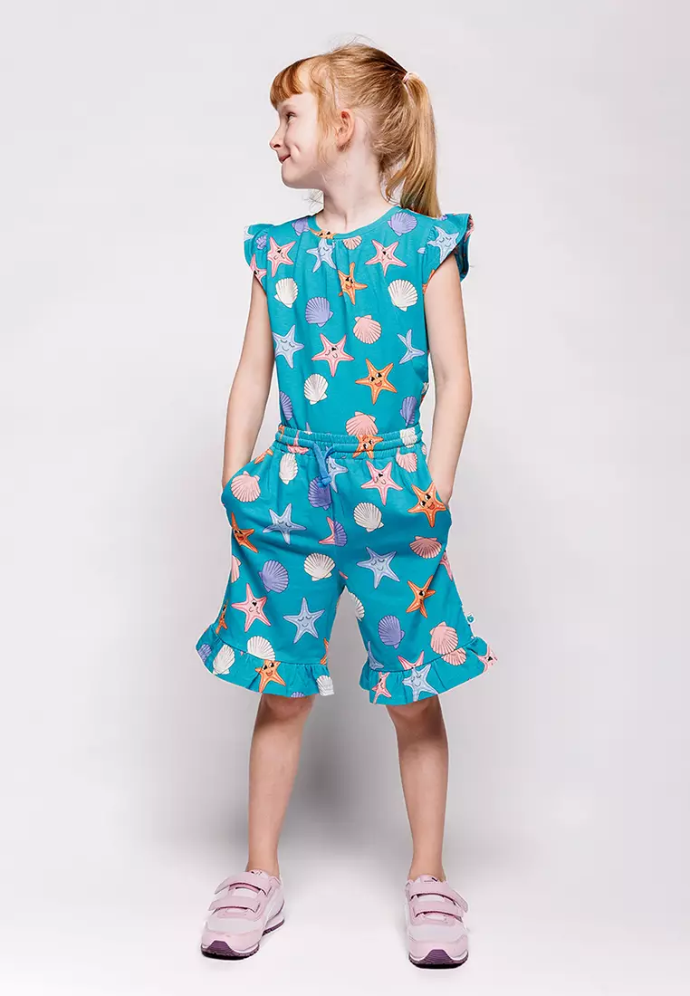 Shorts with starfish