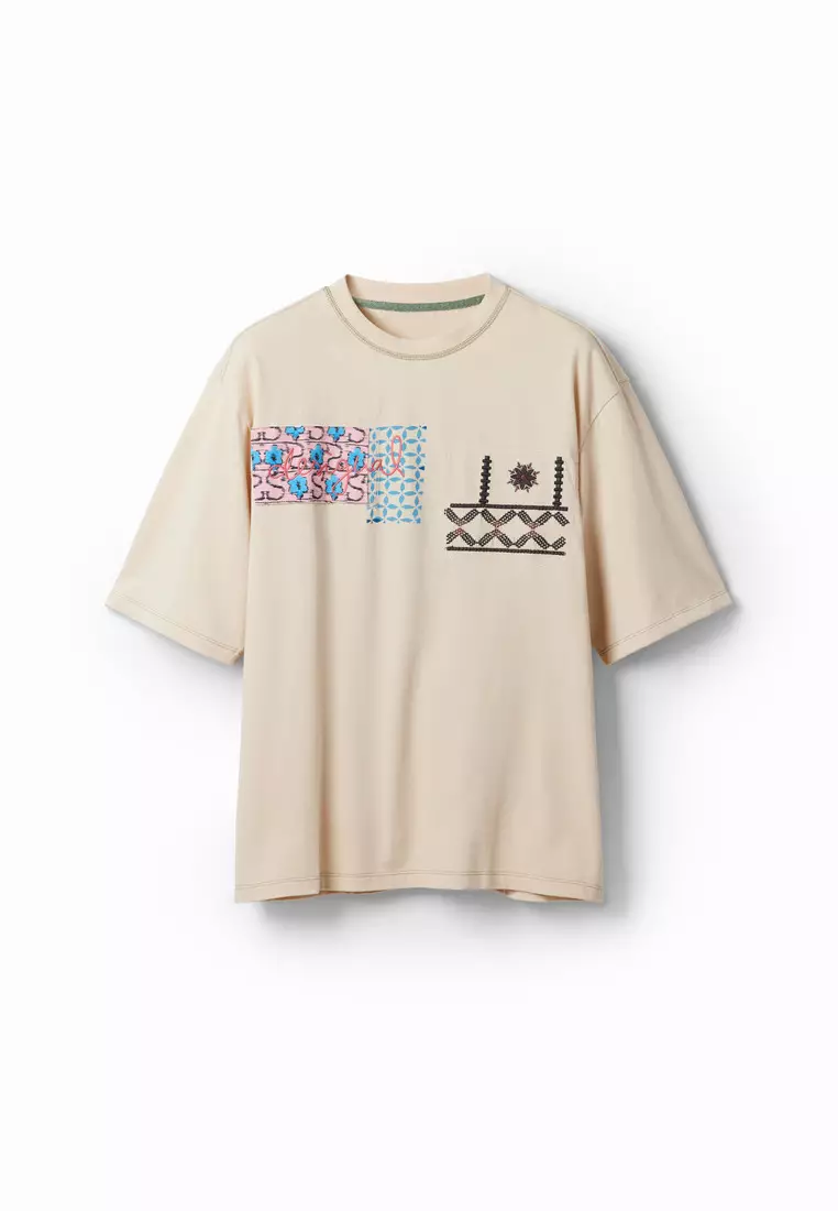 Desigual Man Patch message T-shirt.