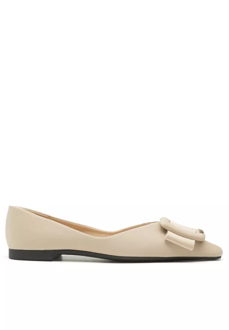 Discount on Twenty Eight Shoes  shoes - SKU: Square Buckle Satin Ballerinas Hs22-32