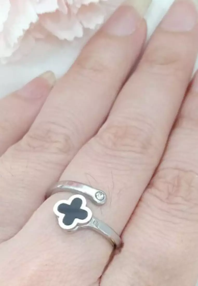 Aksesoris Cincin Wanita Clover Diamante Embeliished Ring Silver & Black