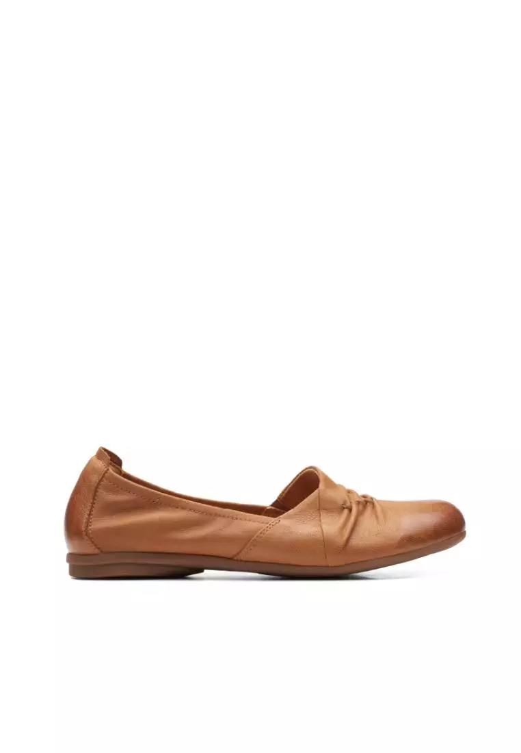 Buy Clarks Clarks Rena Way Tan Womens Casual Shoes Online ZALORA