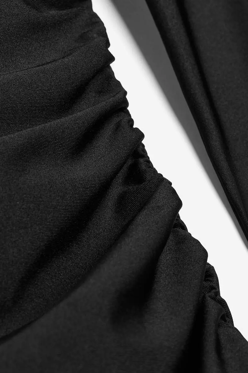 Off-the-shoulder bodycon dress