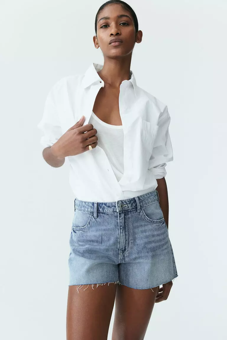 Jual H&M Feather Soft Denim shorts Original 2025 ZALORA Indonesia ® - Main Image