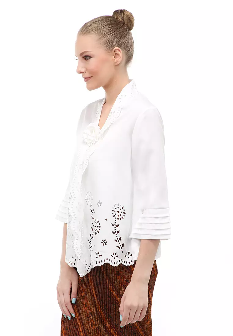Frodine Kebaya Laser Cut Aksen Bunga Atasan Wanita Casual Premium Quality - Putih