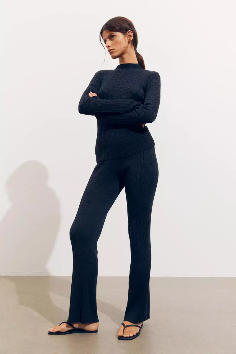Rib-knit flared trousers