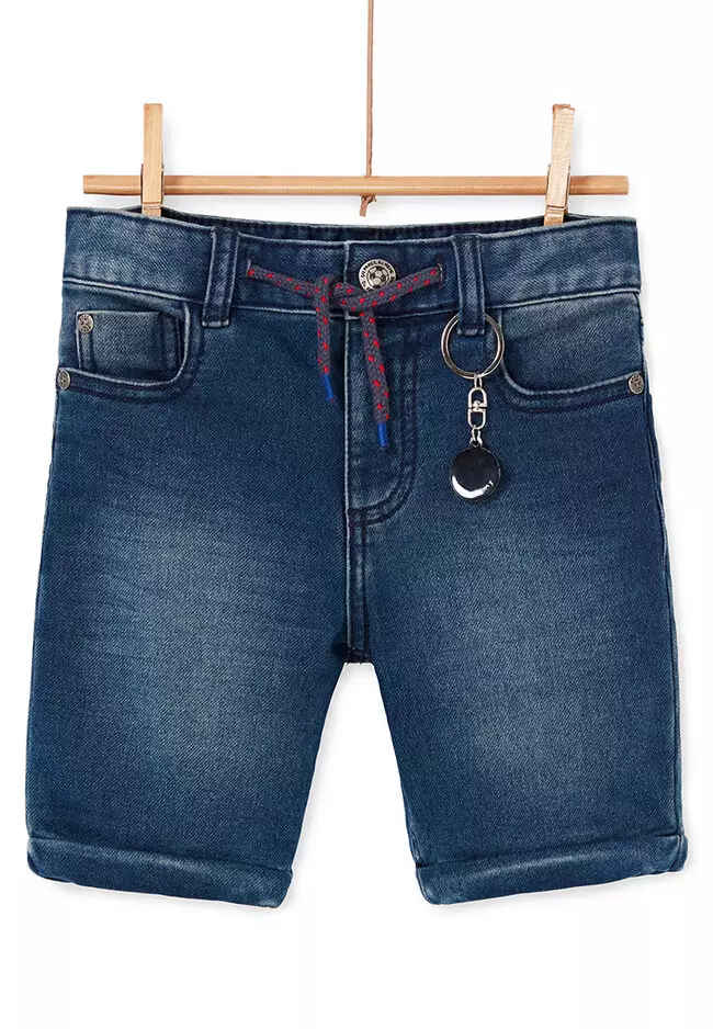 Jean shorts outlet meme