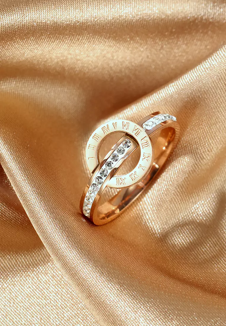 Athena Interlocking Roman Numeral Ring in Rose Gold