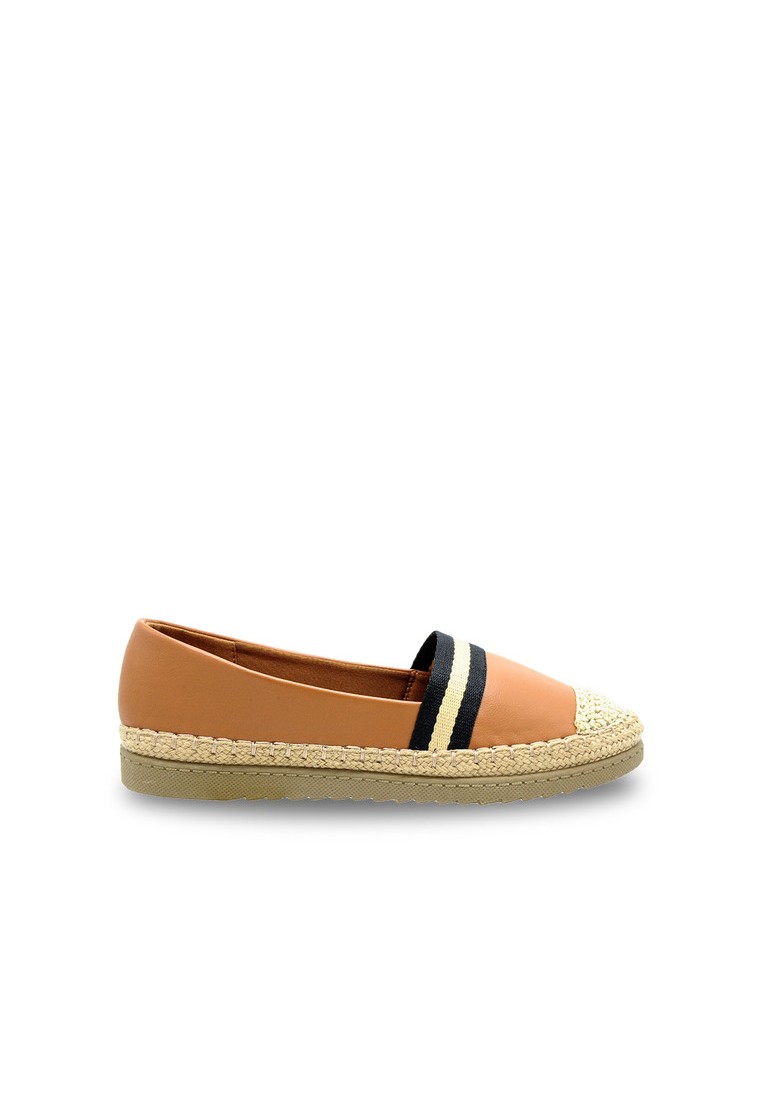 Louis Cuppers Slip On Round Toe Casual Flats
