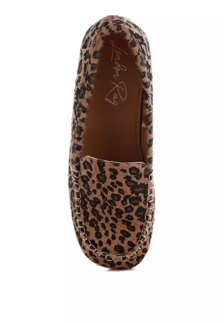 Sepatu Loafer Datar Motif Macan Tutul