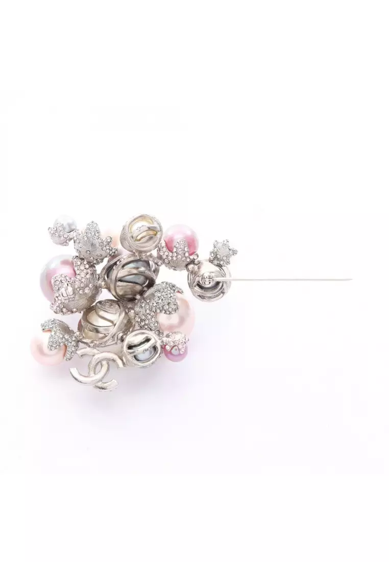 Pre-Loved Chanel coco mark 13P brooch Fake pearl Rhinestone Silver Light blue Light pink