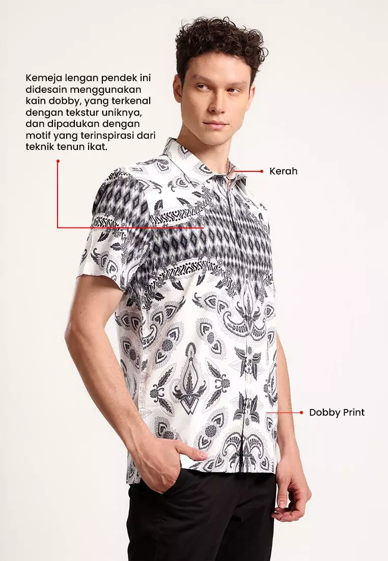 MANZONE - Kemeja Batik Lengan Pendek Pria Sakranata Modern Fit - White Warna White