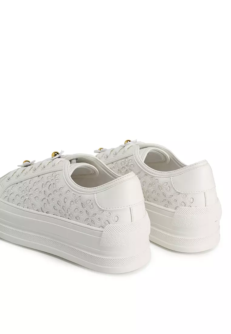 Rayes Sneakers