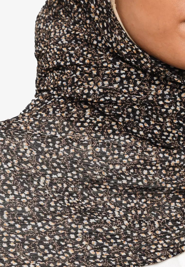 The Wave Pleated Scarf Aster in Salmon