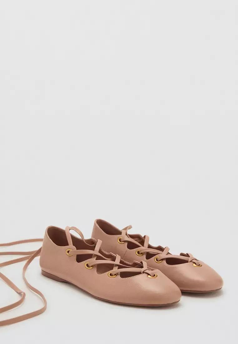 Leather Ballet Flats With Crossed Straps
