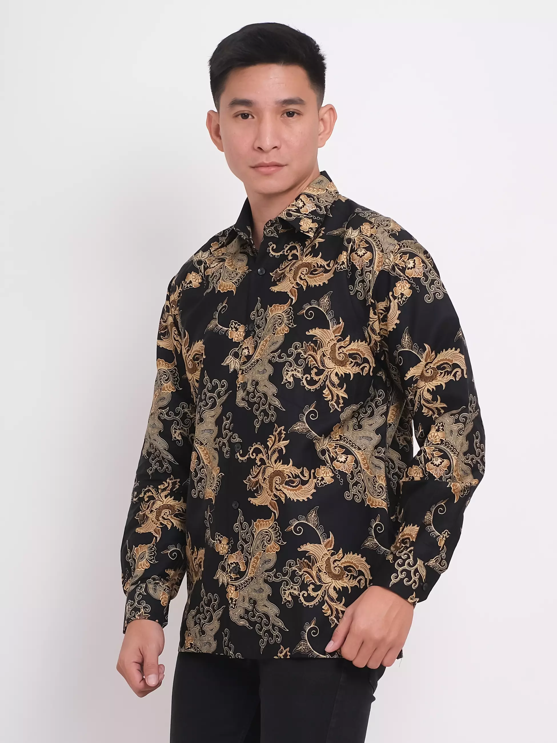 Andre Michel Kemeja Batik Lengan Panjang Hitam Cokelat Muda 16551