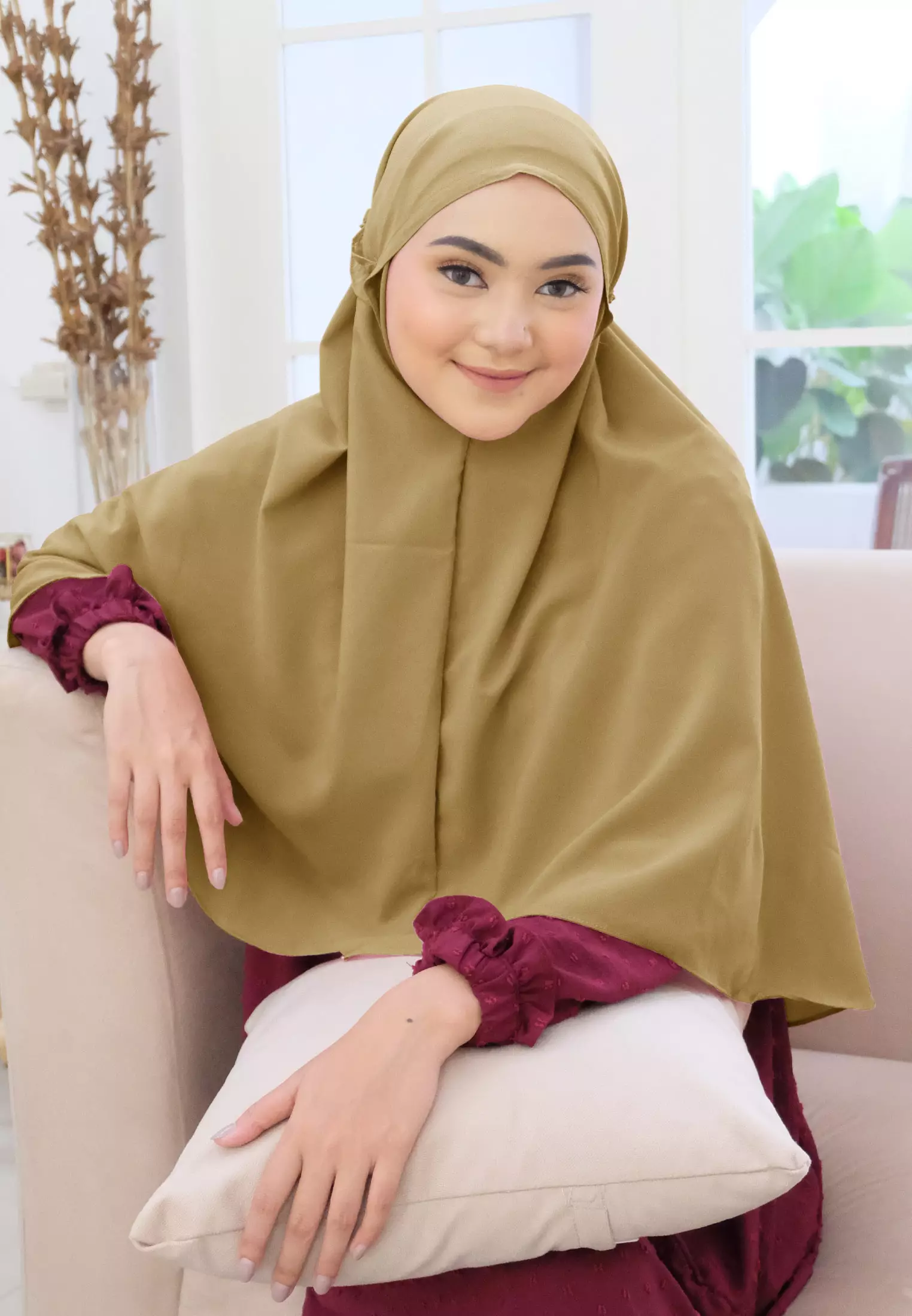 Cotton Bee - Zaylie Bergo Tali | Hijab Instan Tali Ruffle - Gold