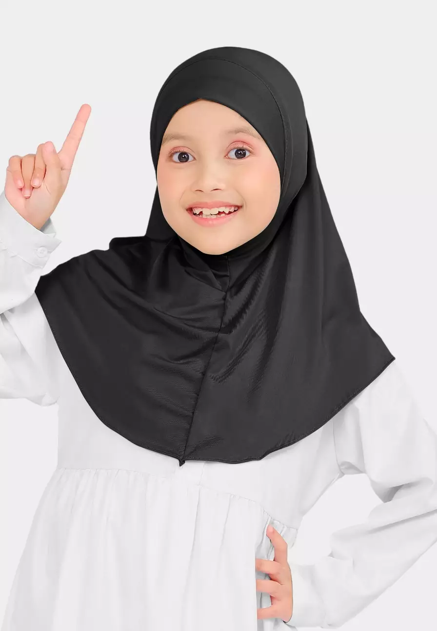 Cotton Bee - Atiyah Bergo Anak | Hijab Instan Anak - Black Onyx - S