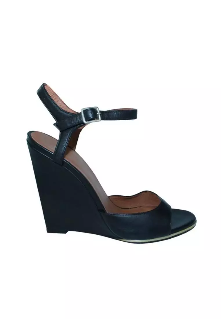 Small black hotsell wedges