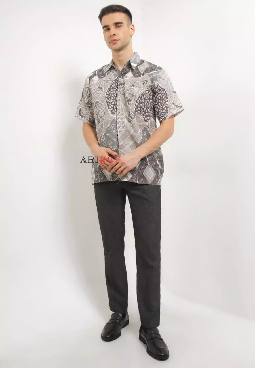 Setyawira Abu Kemeja Batik Pria Premium Slimfit Lengan Pendek JLAN
