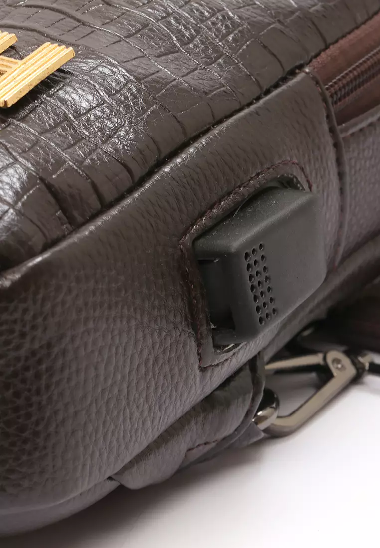 Roger Slingbag Pria Casual USB Port Motif Crocodile Material Leather ORIGINAL - Brown