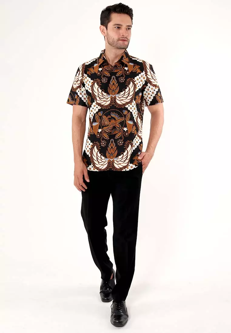 MAGINOT VARENA BLACKBatik Slim Fit Lengan Pendek