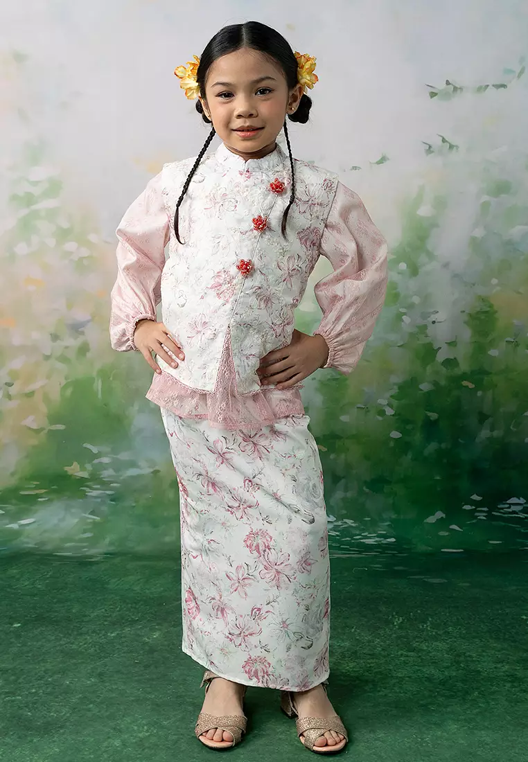 Hana Modern Kurung Set with Embroidery