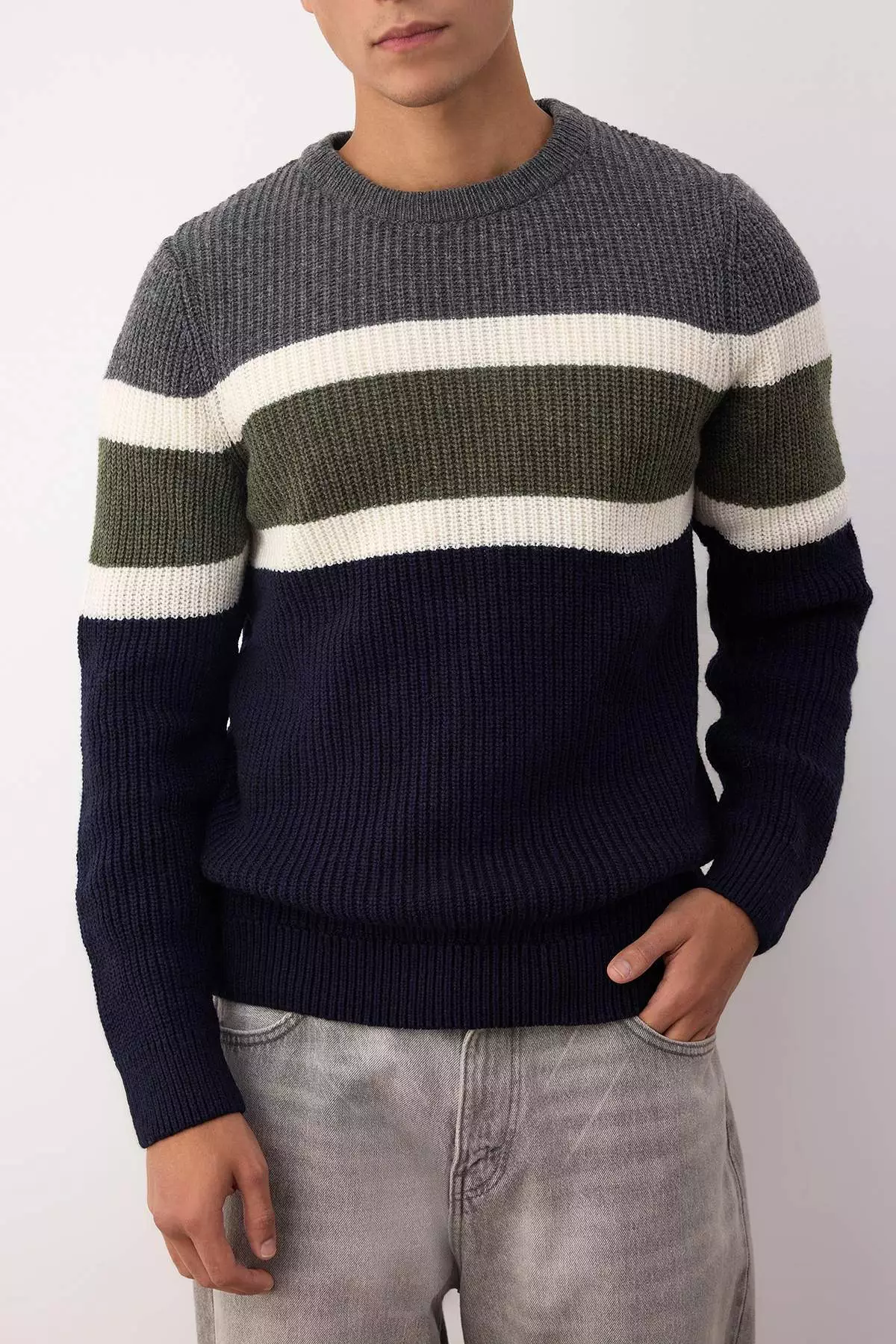 Anthracite Slim Fit Wool Crew Neck Panelled Color Block Knitwear Sweater Tmnaw22Kz0343