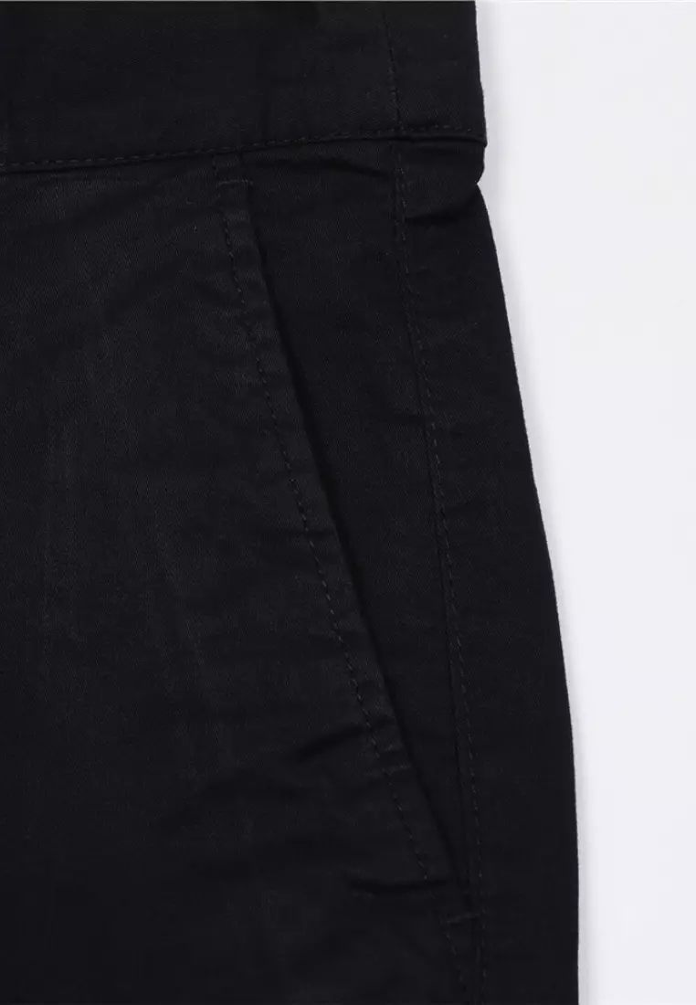 Buy GIORDANO Men 180º Expandable Waistband Low-Rise Slim Shorts (New ...