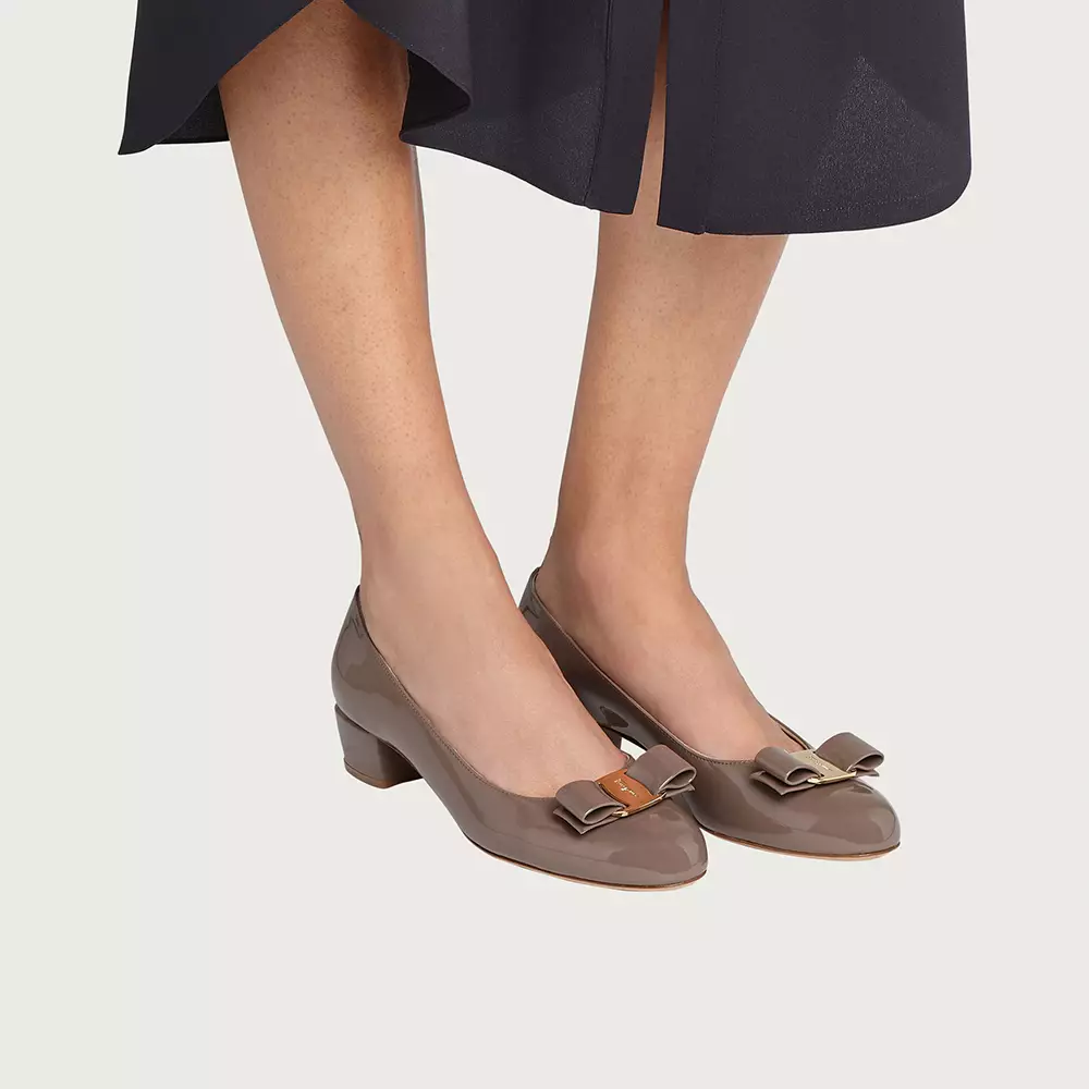 Vara Bow 30 Patent Pumps Cumin Ghw