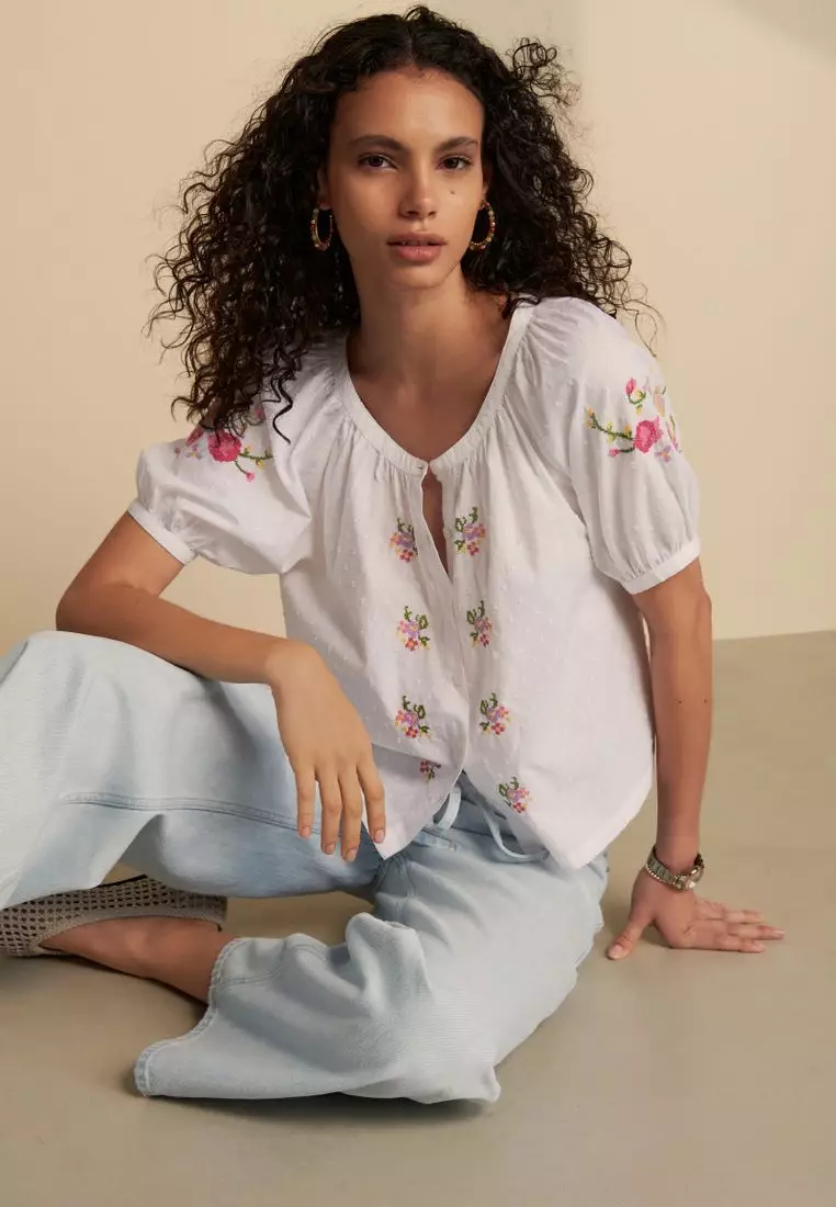 新品未開封★2025SS受注販売PUFF SHORT SLEEVE BLOUSE Short Sleeve Flutter Sleeve V-Neck Blouse | White House