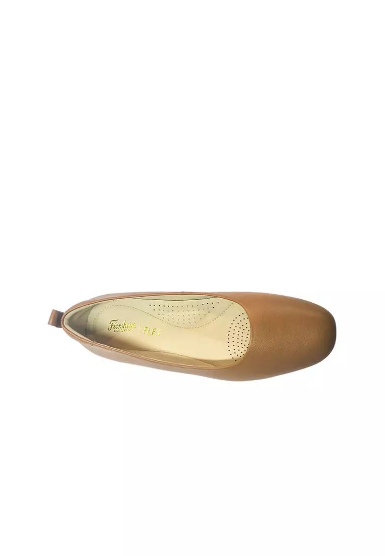 SHELLEY Square Toe Flat Camel