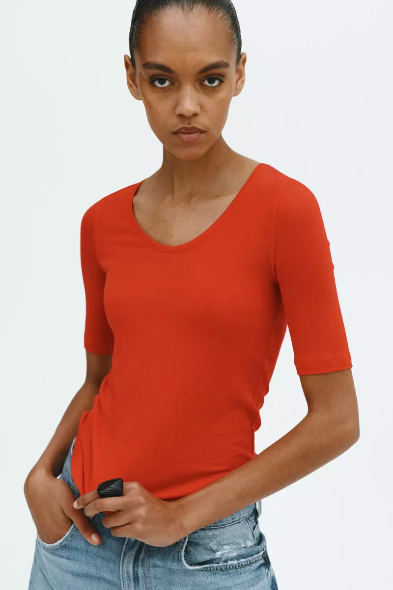 Scoop-neck pima cotton top