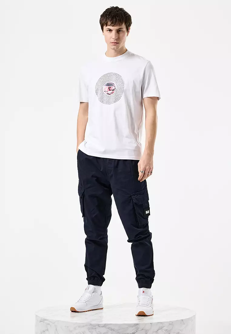 MENS WHITE ENTERTAINMENT GRAPHIC TEE