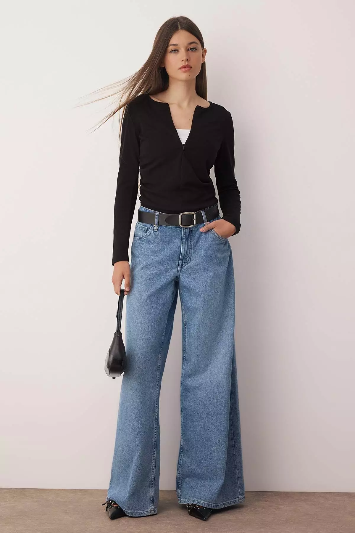 Black Fitted/Fits The Body Double Look Half Zippered Double Layered Knitted Blouse