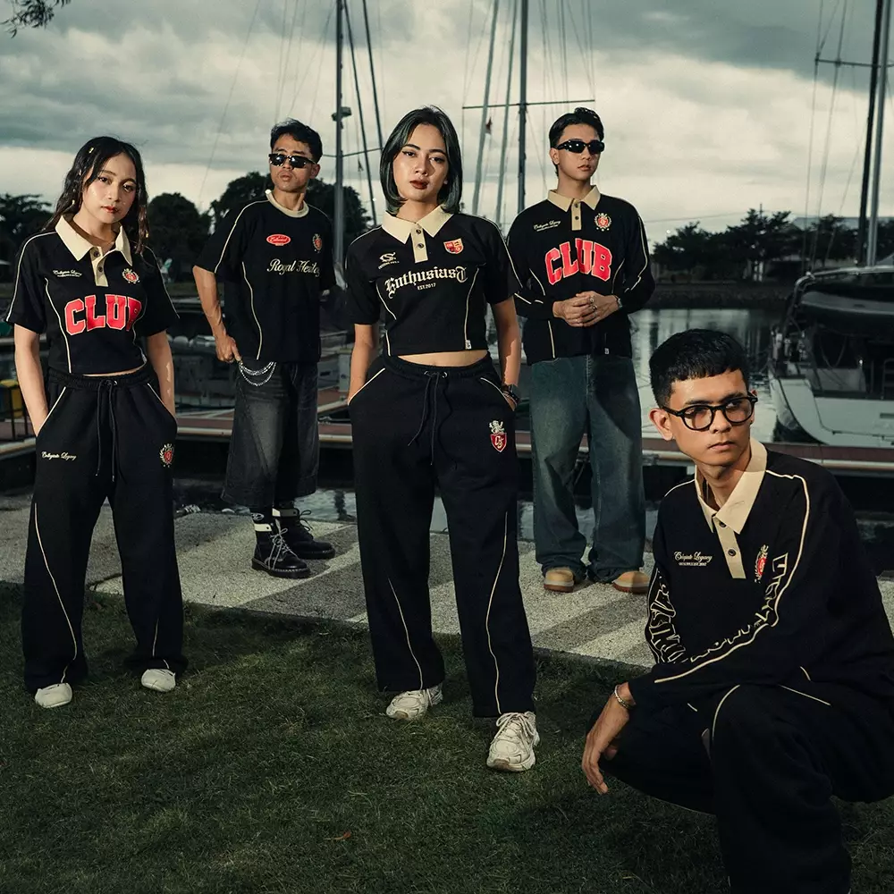 OOTDSUPPLY Tshirt Boxyfit Curveline Royal Heritage Black Cream l Tshirt Oversize Boxyfit Unisex Royal Series | Kaos Double List Premium Pria dan Wanita | OS-OVZ-CVL-BLC-001